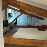 Attic One Bedroom Flat In Old Town Lyon