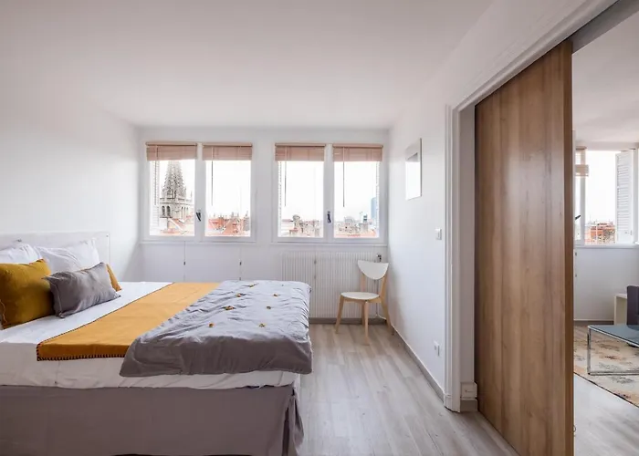 Honore Suite Saint Antoine