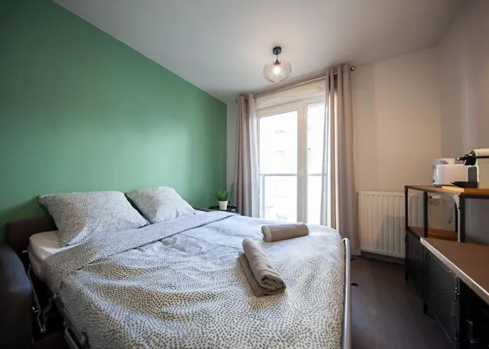 Le Petit Hector -Studio Cosy Avec Parking -Debourg