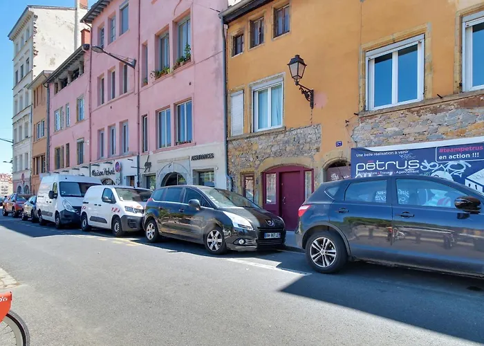 Appartement Cosy, Confortable Et Idealement Situe