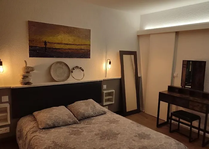 The Little Lazare - Cozy 2 People Balcony - Jean Mace