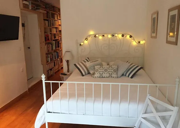 Studio Close Fourviere Very Quiet & Small Terrace