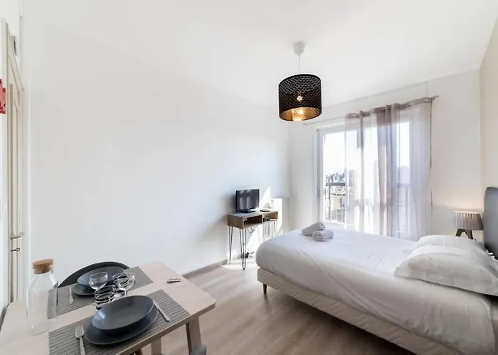 Studio Hypercentre Avec Vue Sur Le Vieux Lyon Ail