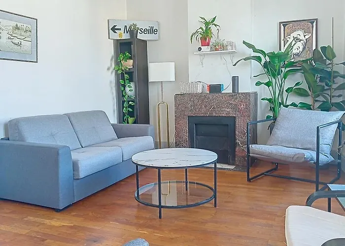 Spacieux T3 80M2 Plein Centre Presque Ile !
