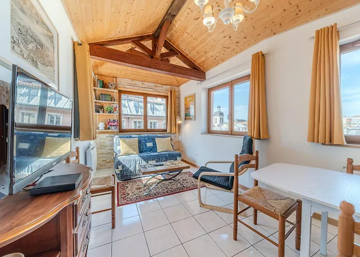 Charming Duplex With Panoramic View Of Cordeliers