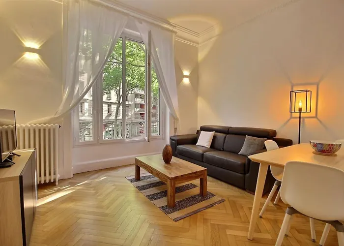 Agastaia - Monthly Rental Apartment - Lyon 7Th