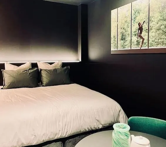 Mmm