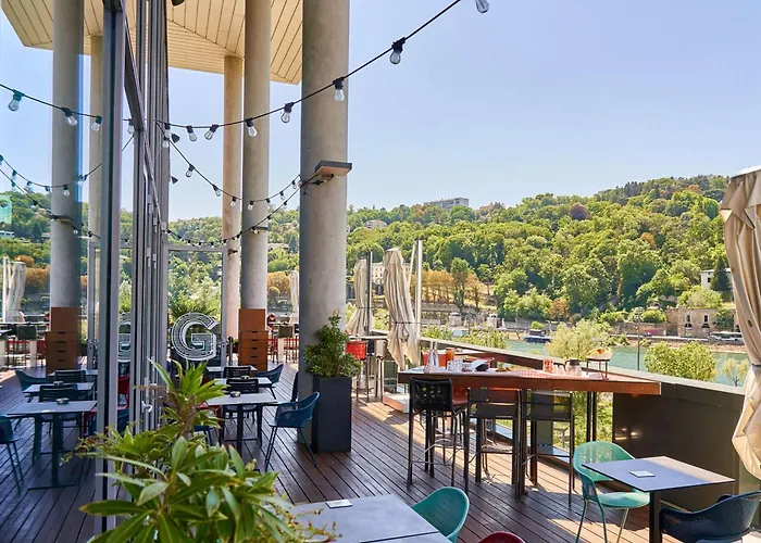 Novotel Lyon Centre-Confluence Bord De Saone
