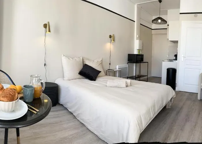 Suite Atthos