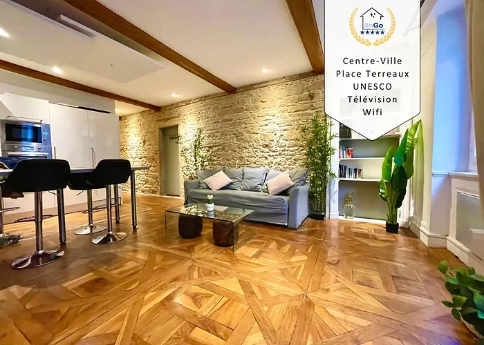 Bngo I Luxe & Confort I Lyon Centre, 4 Personnes, Toilette Separe, Place Des Terreaux
