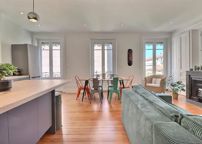 Escape And Charm In La Croix-Rousse Stunning One-Bedroom Apartment For An