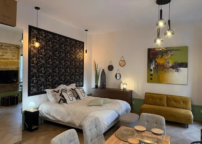 Appartement Elegant Et Chic Refait A Neuf