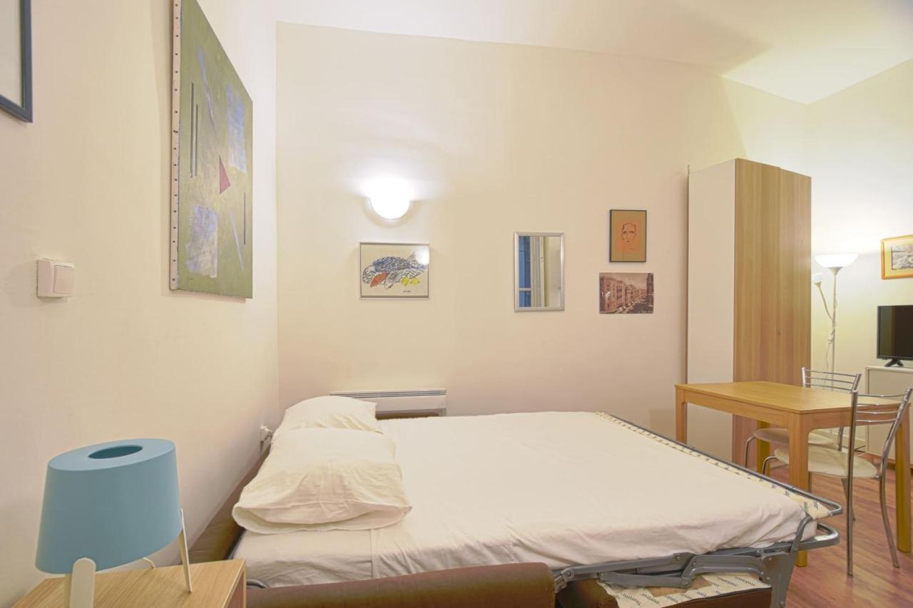 Quiet In The Center Of Apartment