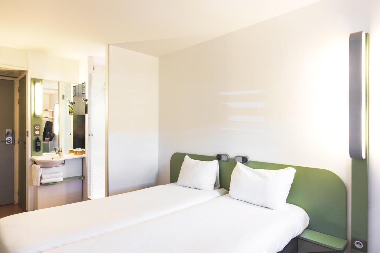 Ibis Budget Centre Confluence Hotel 2*