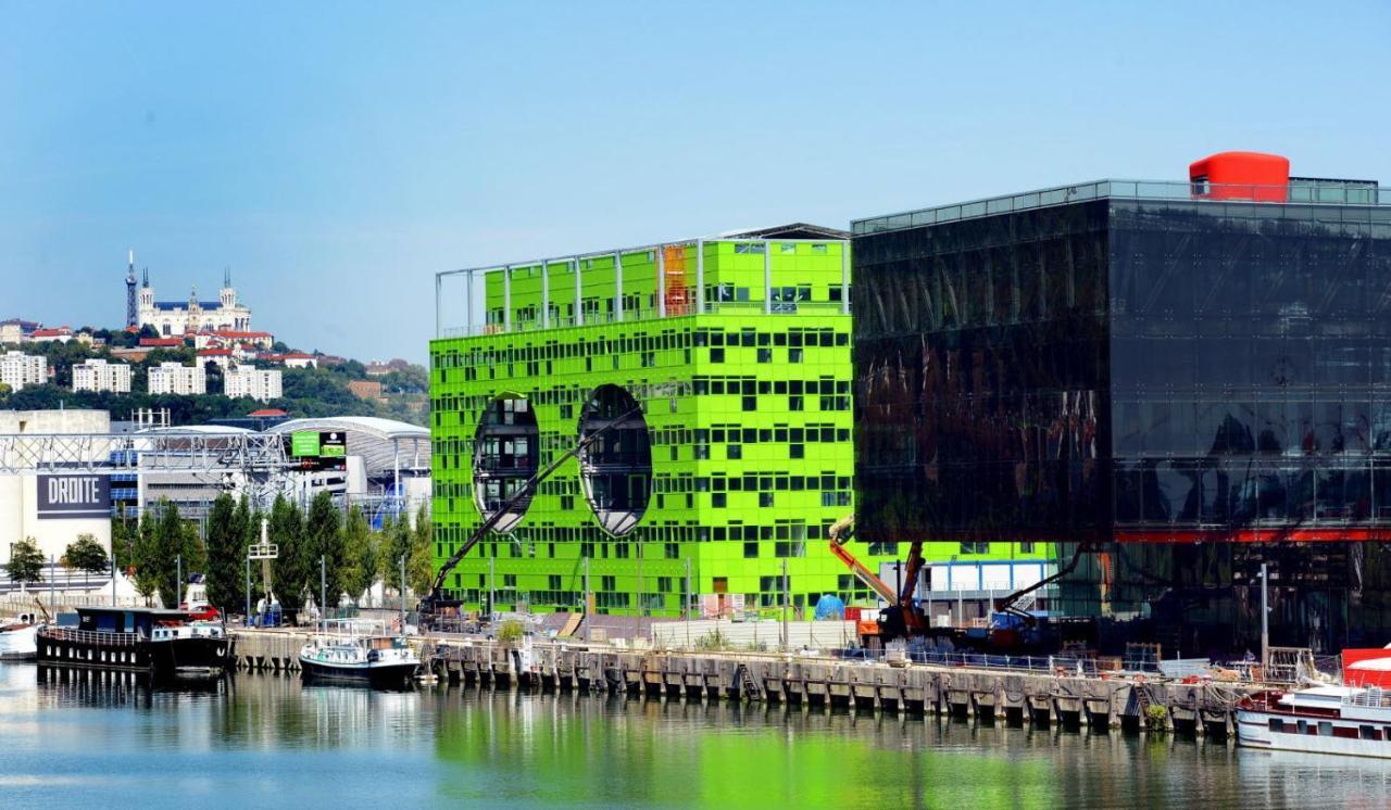 Lyon Confluence - Duplex Au Calme Avec Parking Prive En Option * Lyon
