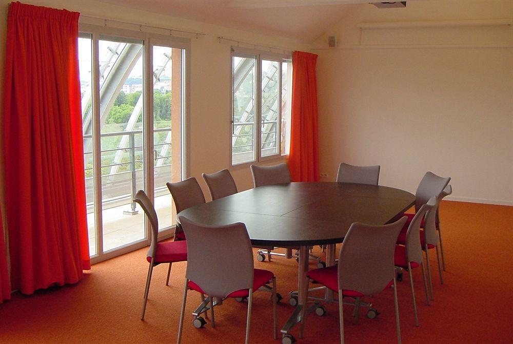 Montempo Cite Internationale 3*