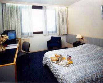 Stars Centre 2*