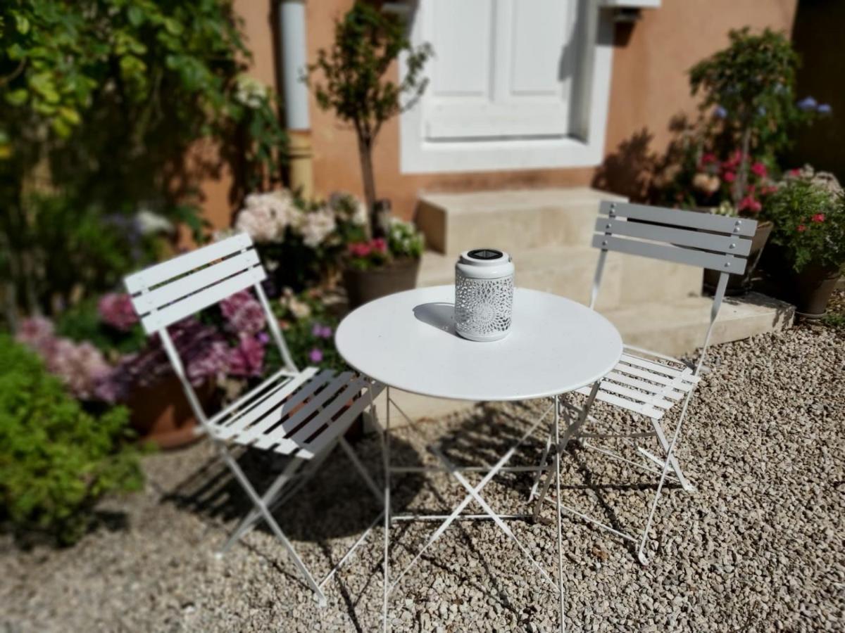 Sur Cour A 9e Mont D'or Apartment