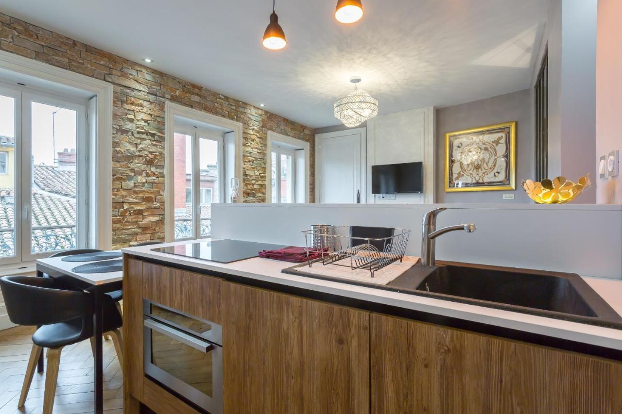 Host - Hypercentre Vieux Appartement *