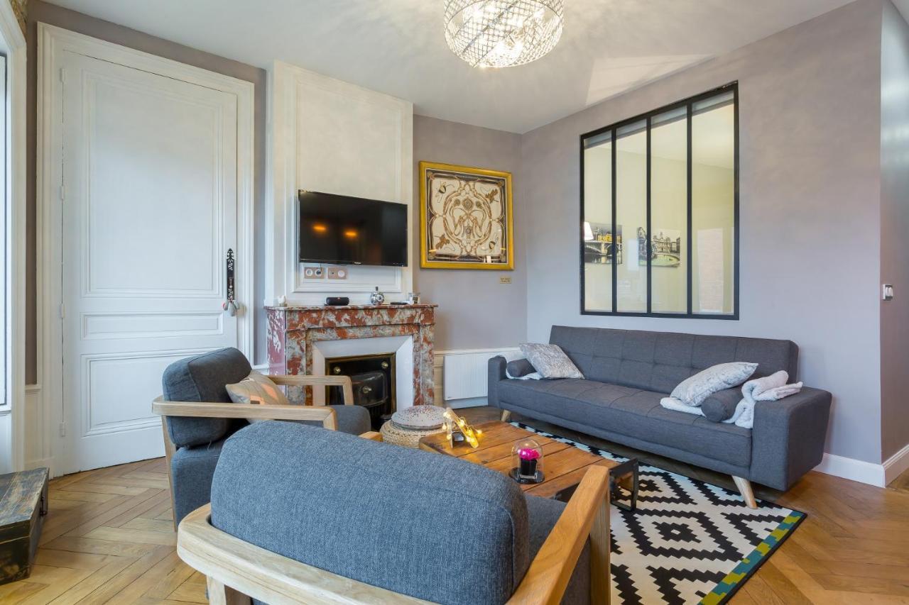 Host - Hypercentre Vieux Appartement *