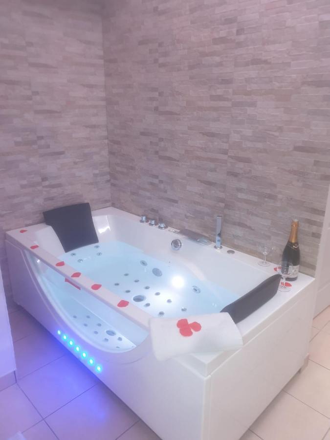 Enzo Avec Jacuzzi Privatif Lyon