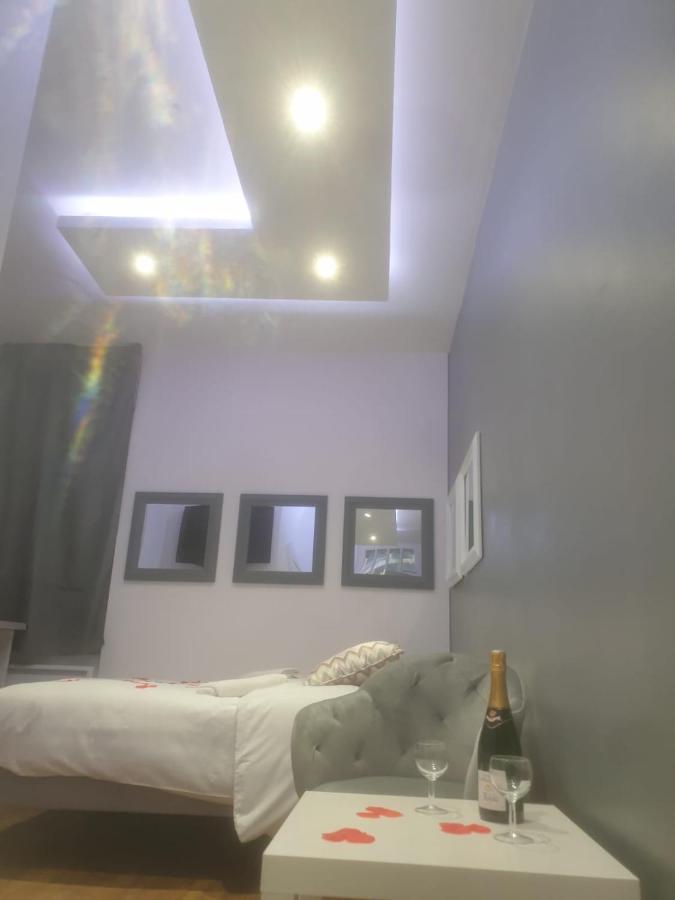 Enzo Avec Jacuzzi Privatif Apartment *