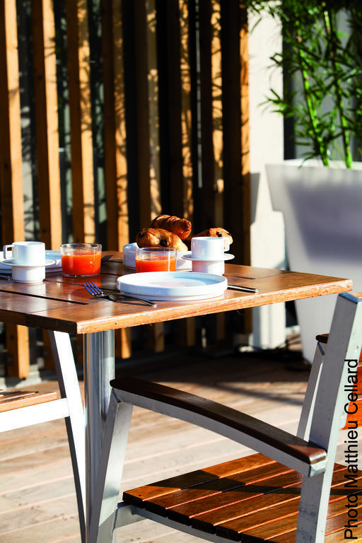 Adonis Dock Ouest Aparthotel 3*