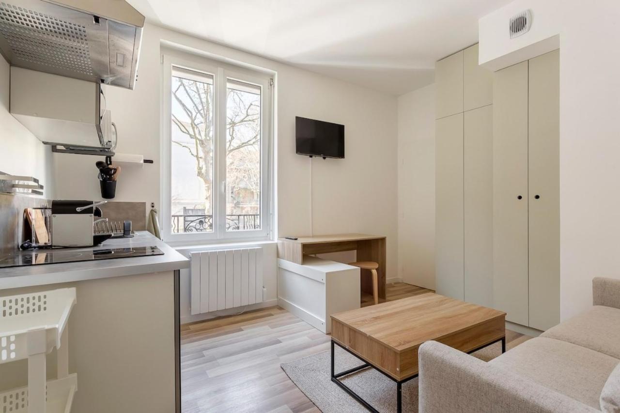Apartment Studio Equipe Boulevard Stalingrad -2 Personnes *