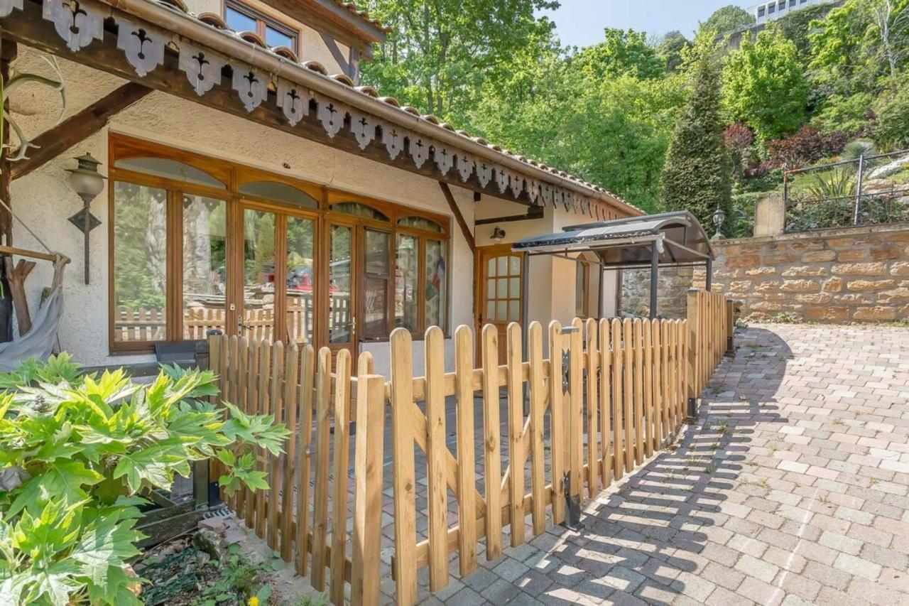 Le Chalet - Studio Avec Terrasse - Vaise Appartement *
