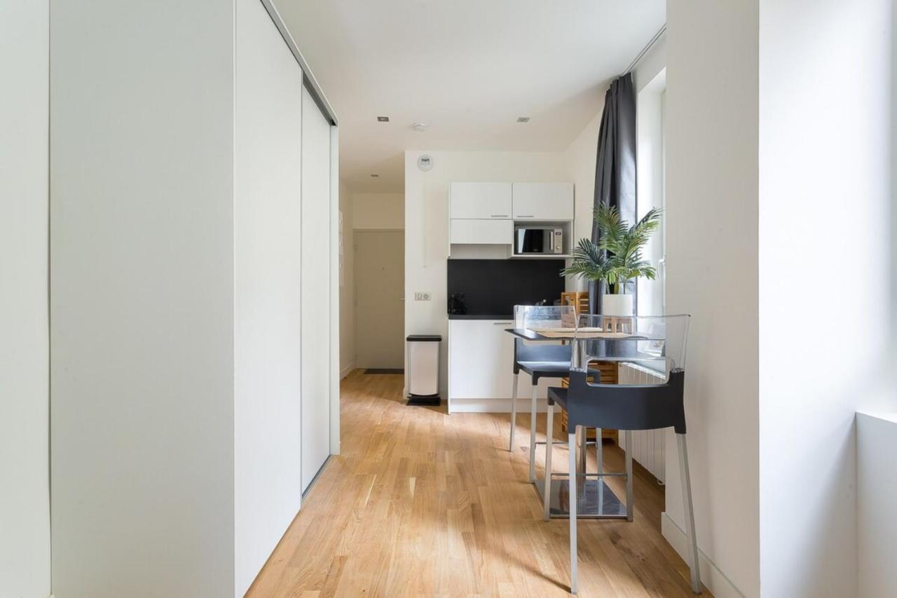 Studio Henri Germain Equipe - Coeur 2eme Apartment *