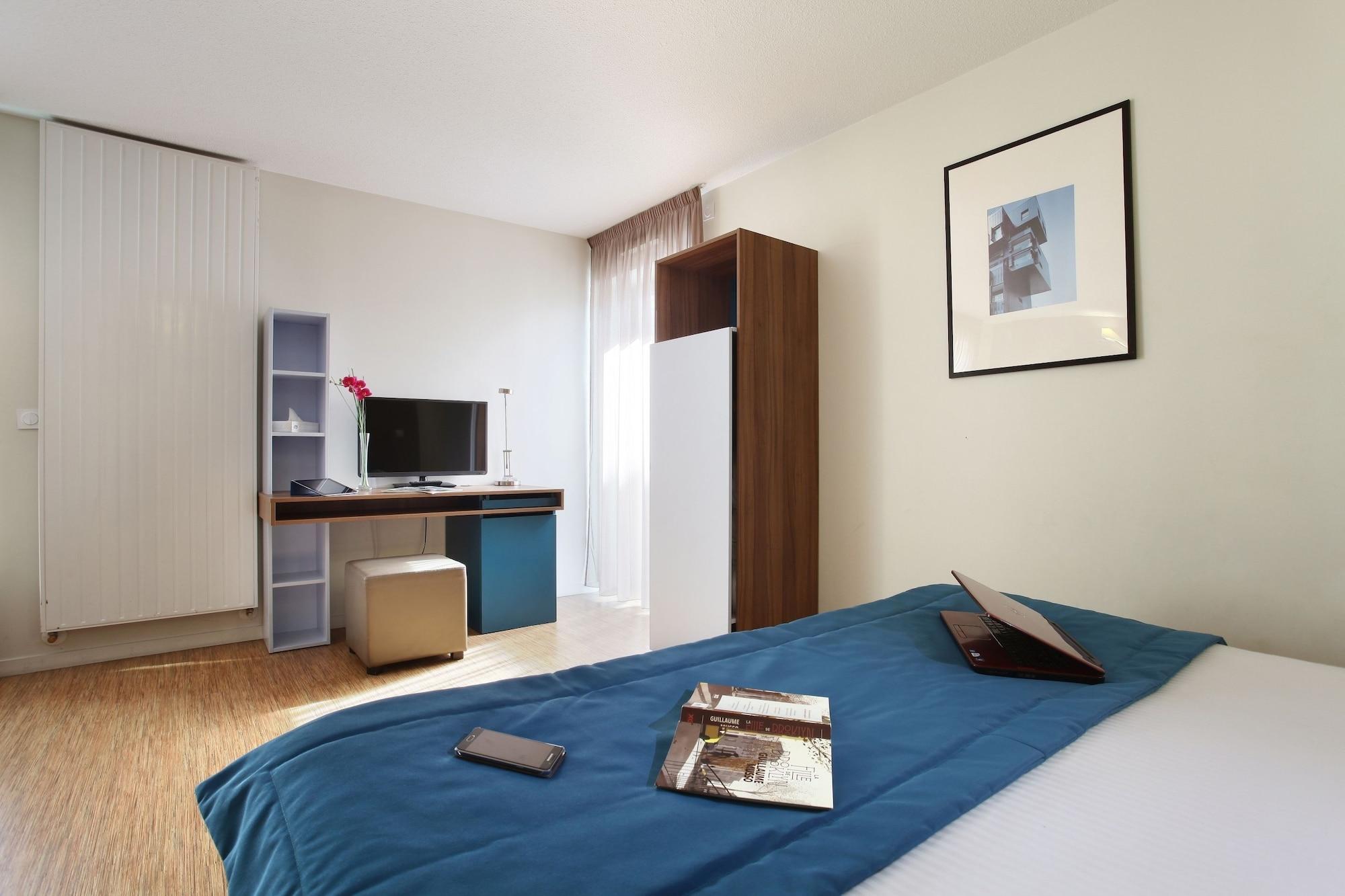 Appart Hotel Odalys City Lyon Confluence Aparthotel 3*