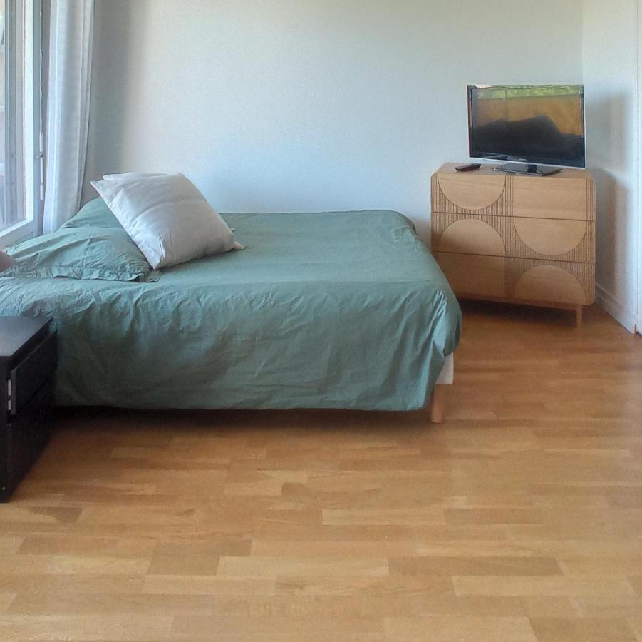 Studio 30m Avec Balcon Et Parking, Casa Apartment *