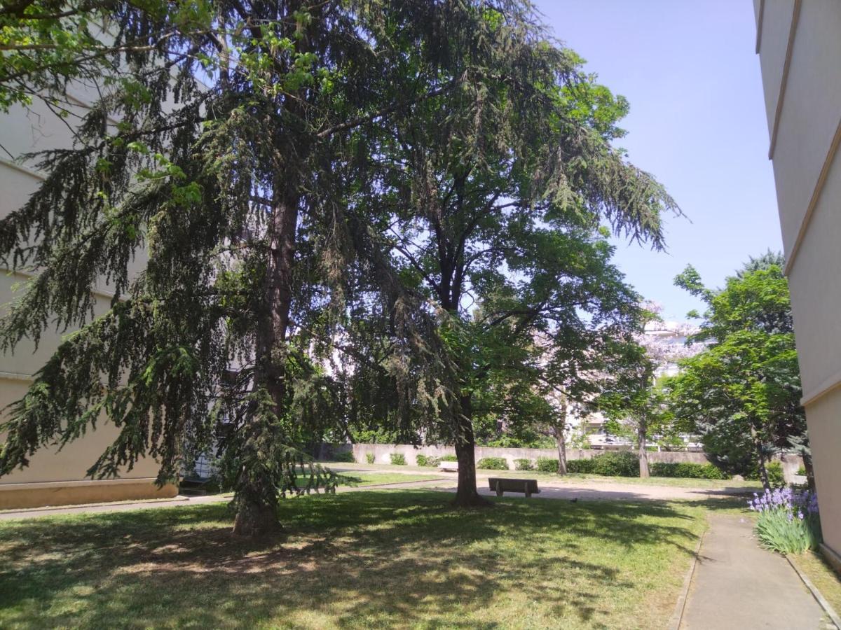 Du Parc Des Tilleuls De 82 M2 Pkg Free * Lyon