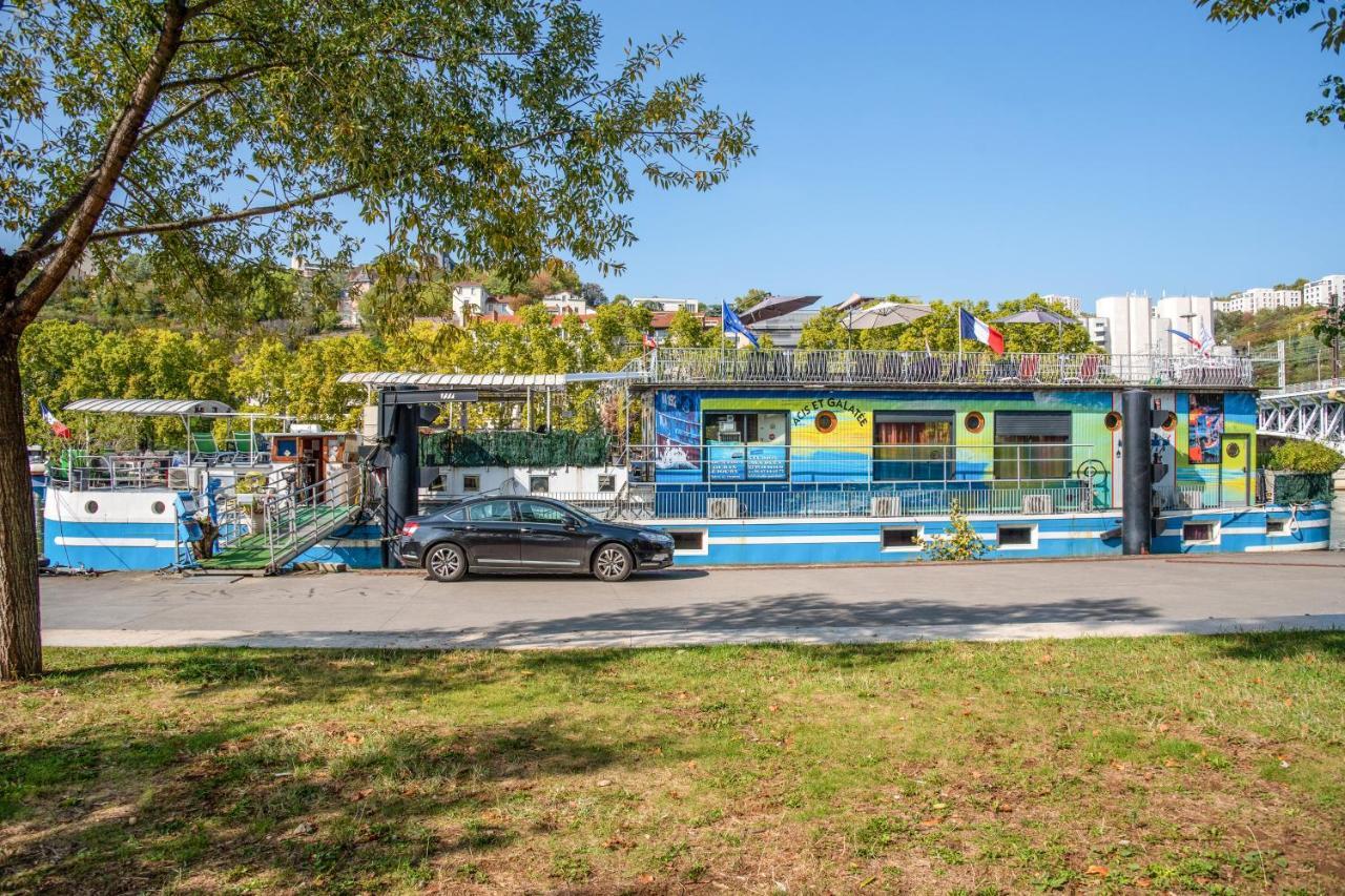 Studio Peniche Au Coeur De Pour 2 Personnes, Insolite Et Calme * Lyon