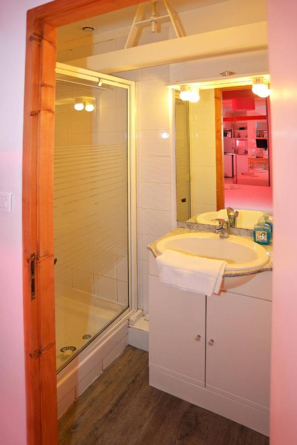 Studio Insolite Sur Peniche, Le Carre, Au Coeur De Appartement