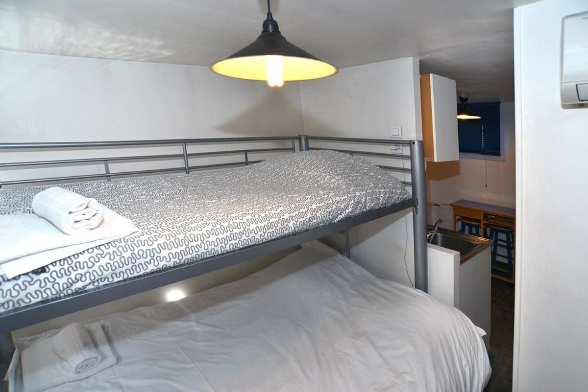 Maison d'hôtes In Studio - Mini Studio Peniche Au Coeur De Lyon, Insolite Et Calme