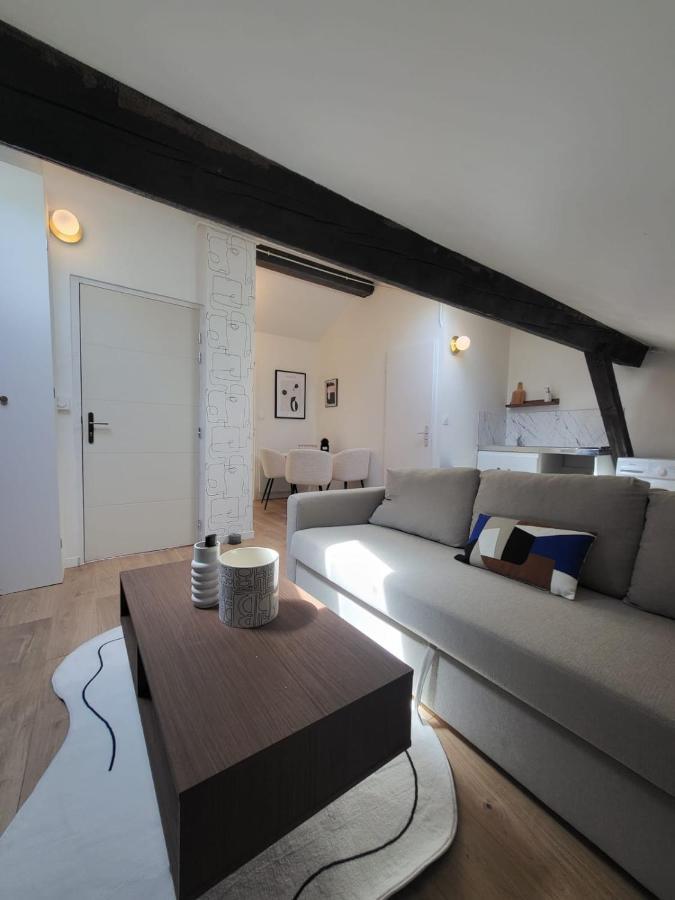 Virgil Apartment *