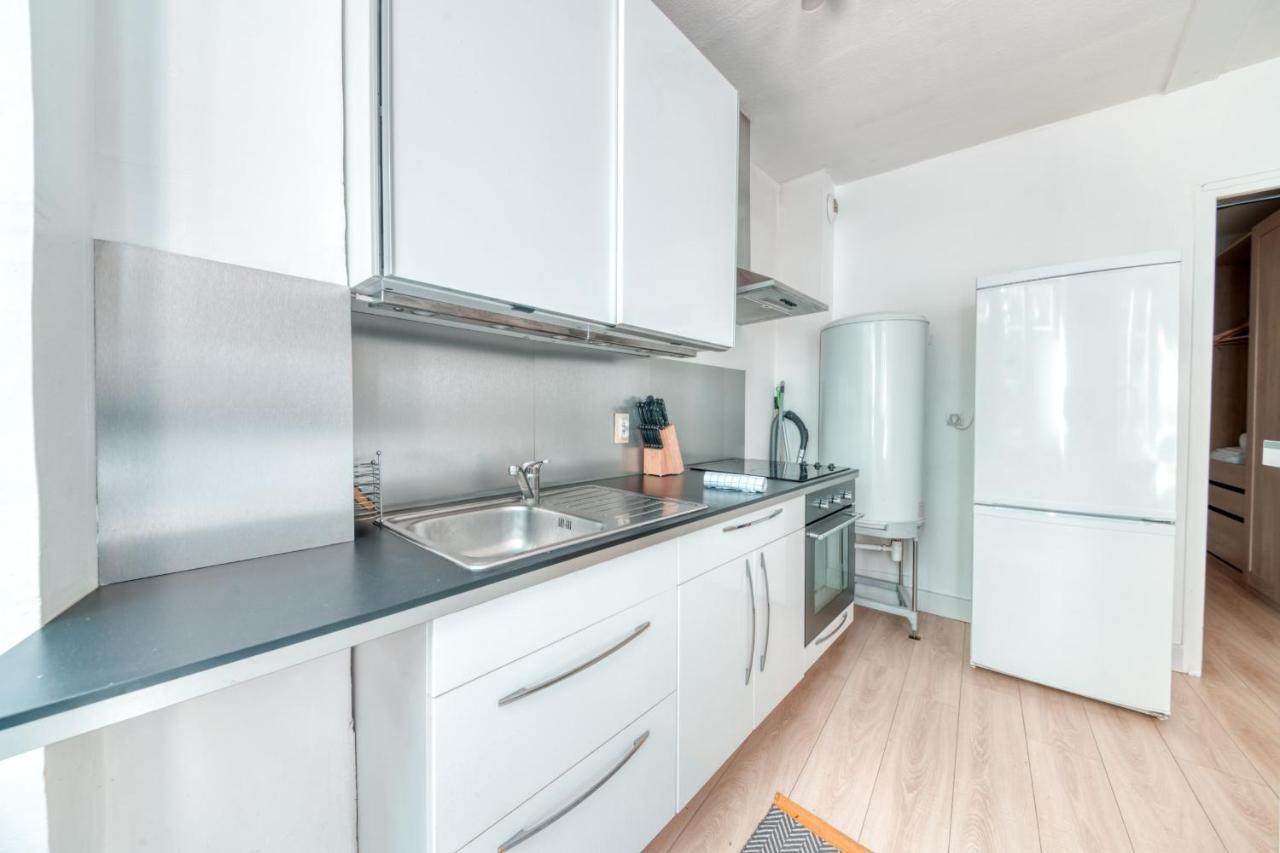 Apt In - Close Center And Transports Apartment *