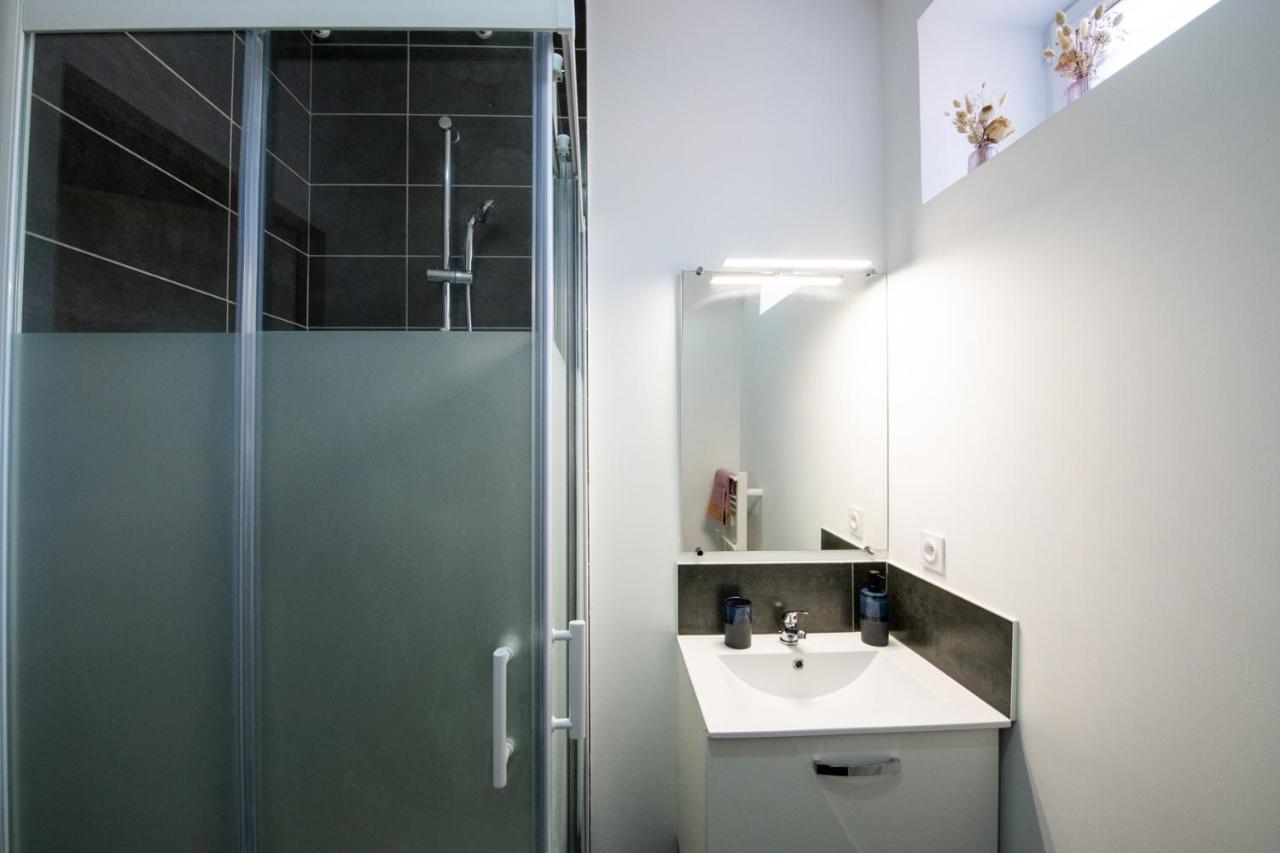 L'arty - Tres Joli Moderne Place Valmy Apartment