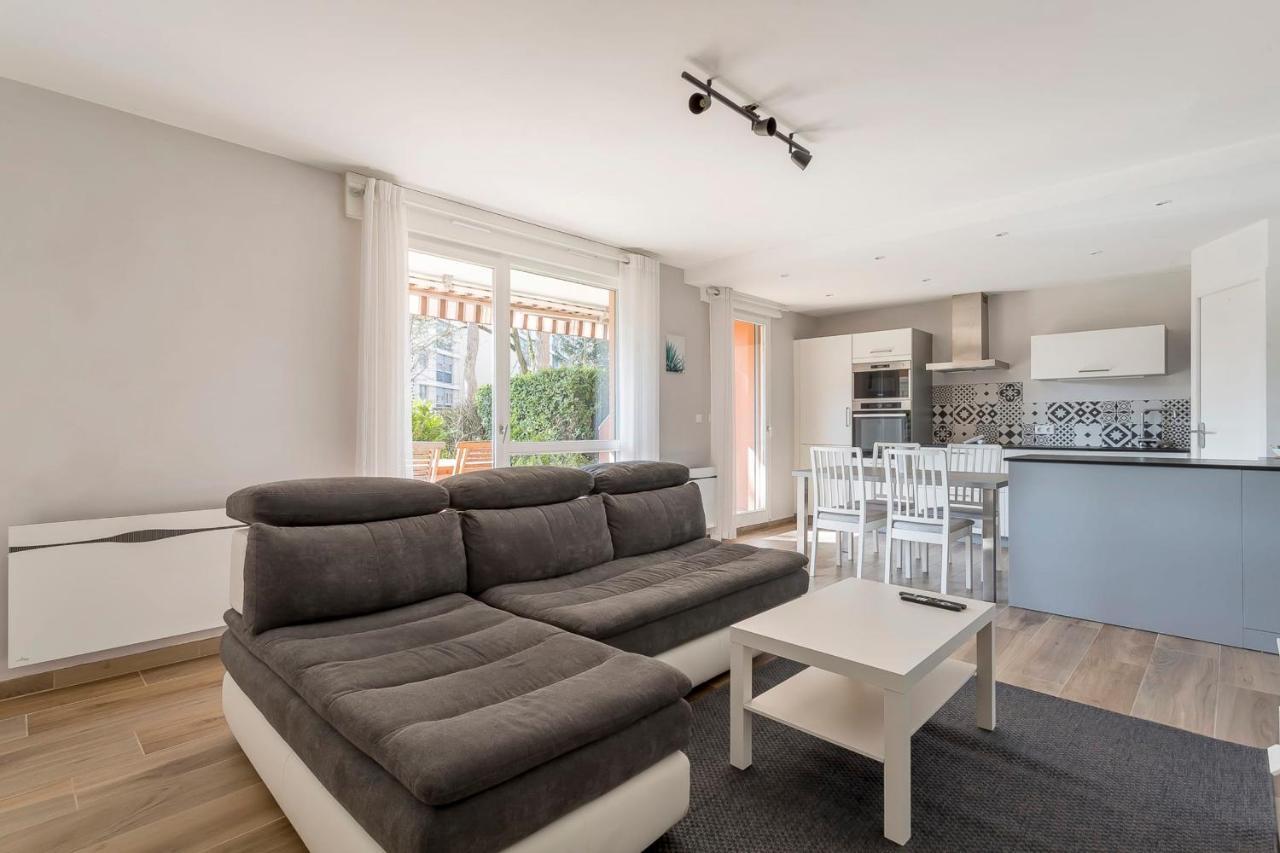 Apartment Granges En Rez-de-jardin Pour 4 Voyageurs Lyon