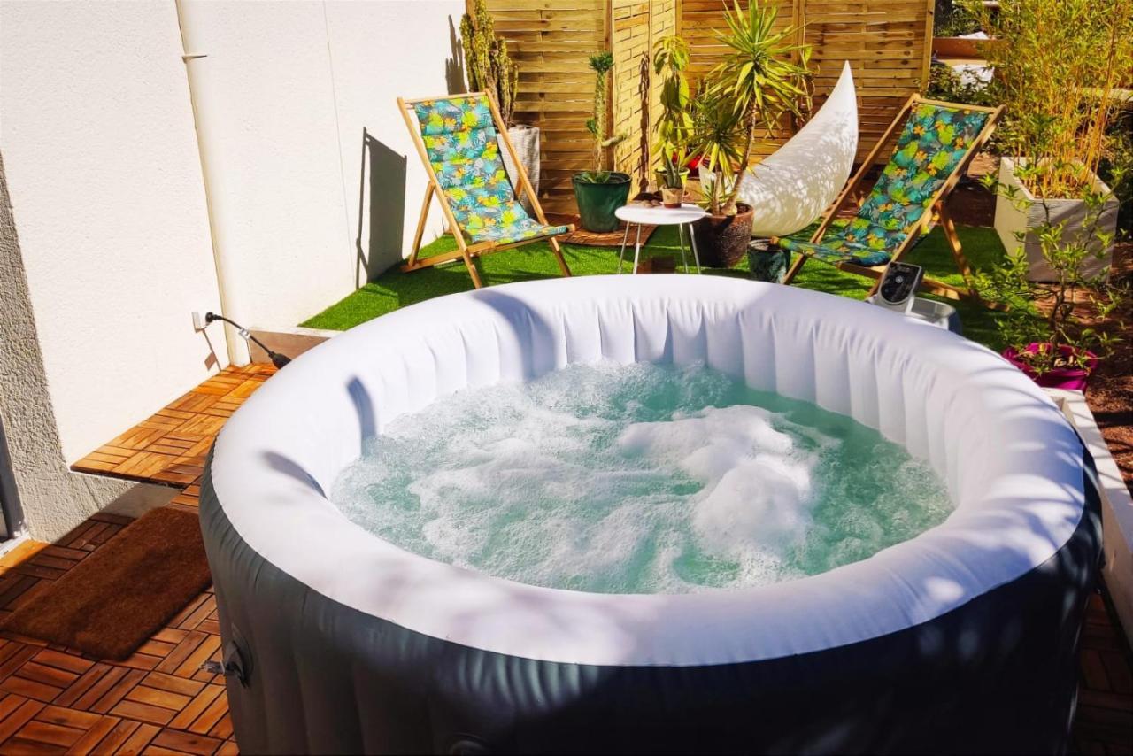 Ferienhaus Superbe Avec Jacuzzi Avec Jardin Prive