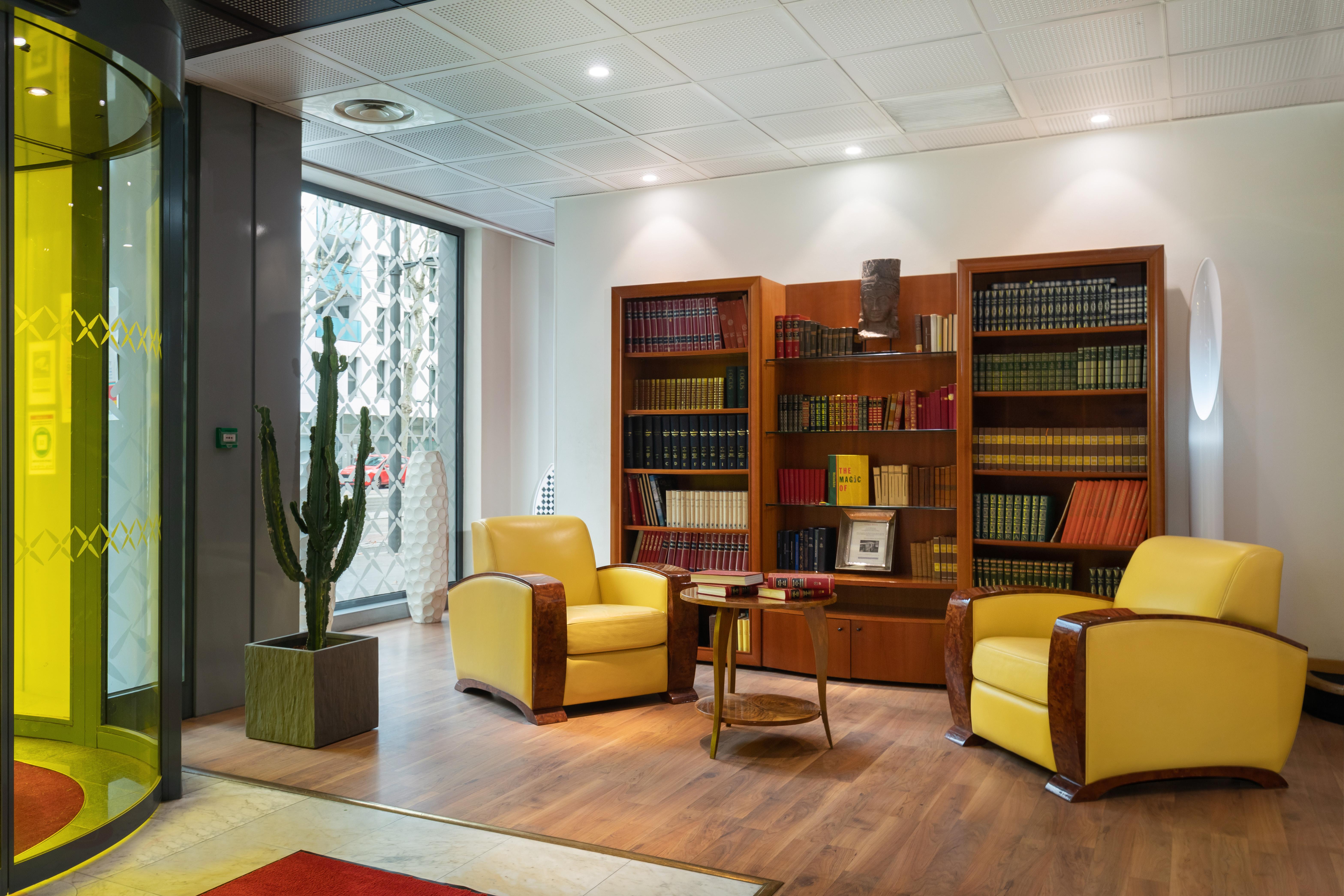 Charlemagne Hotel 4*