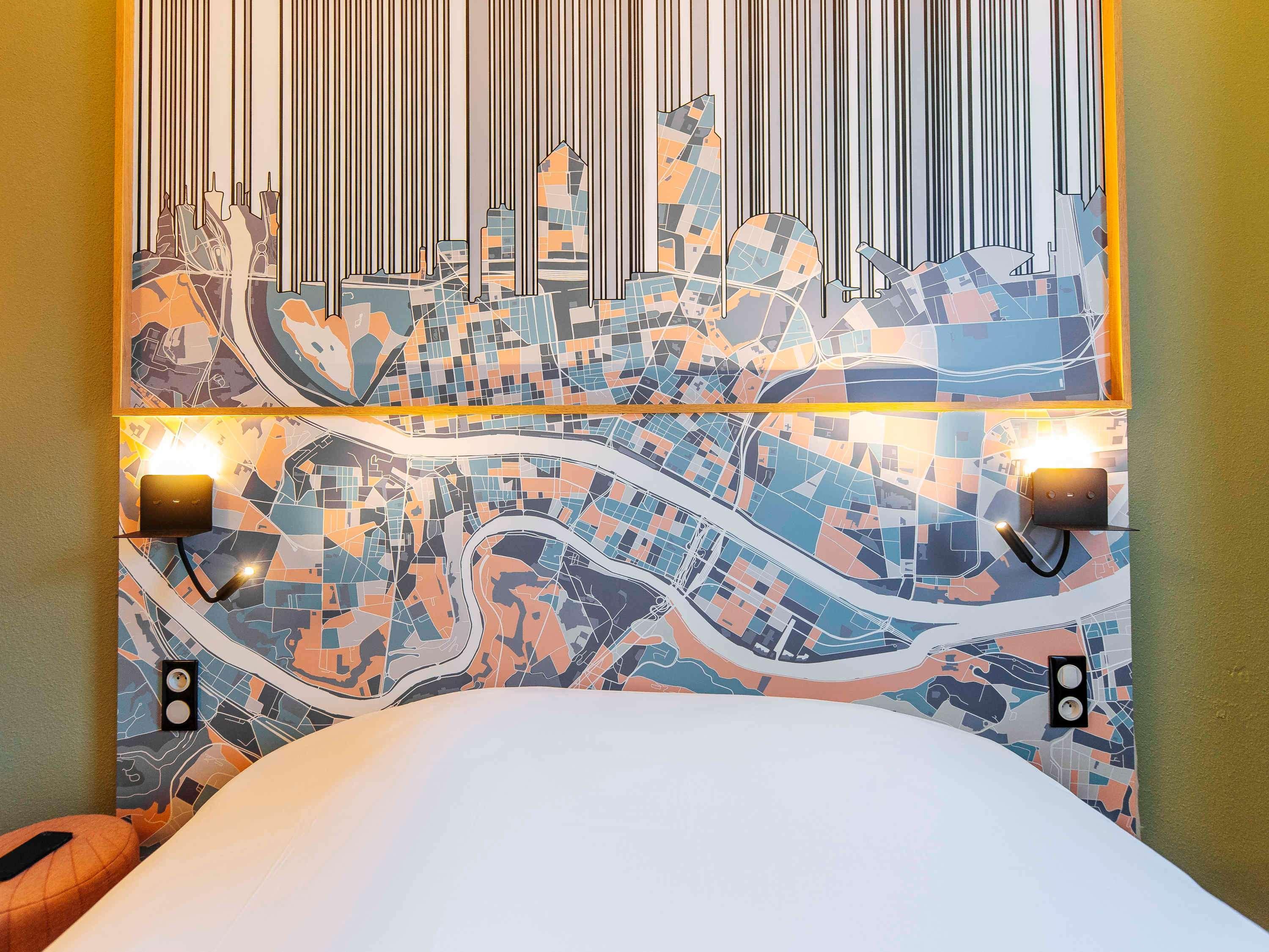 Hotel Ibis Styles Croix Rousse 3*