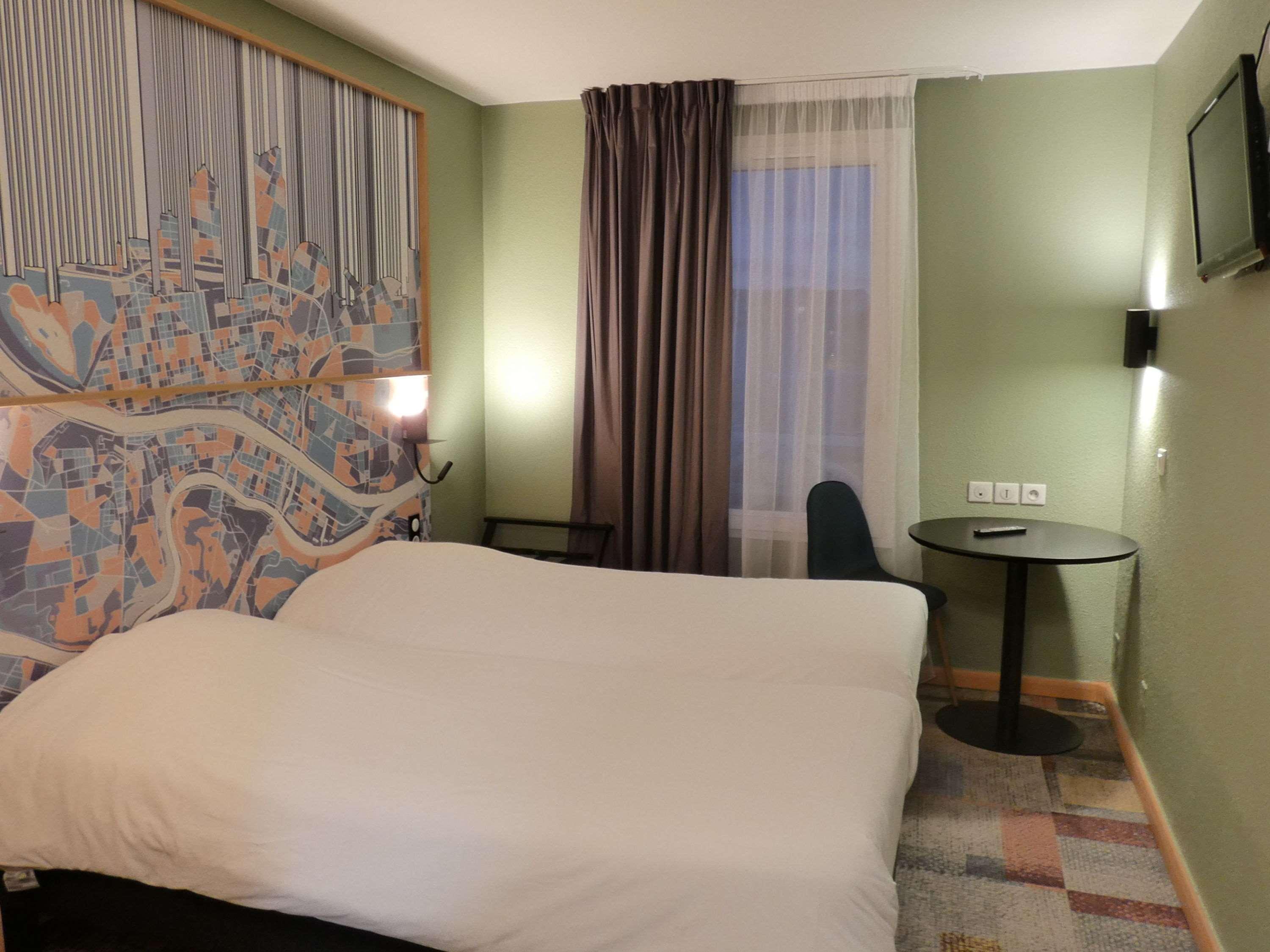 Hotel Ibis Styles Croix Rousse 3*