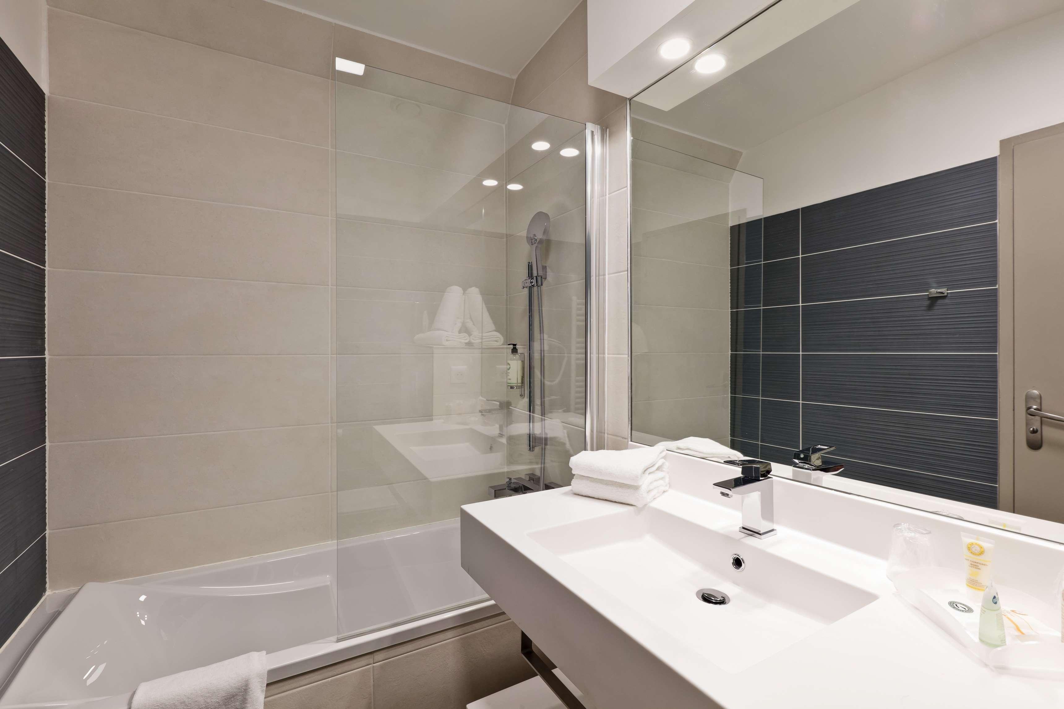 Western Crequi Part Dieu Hotel 4*