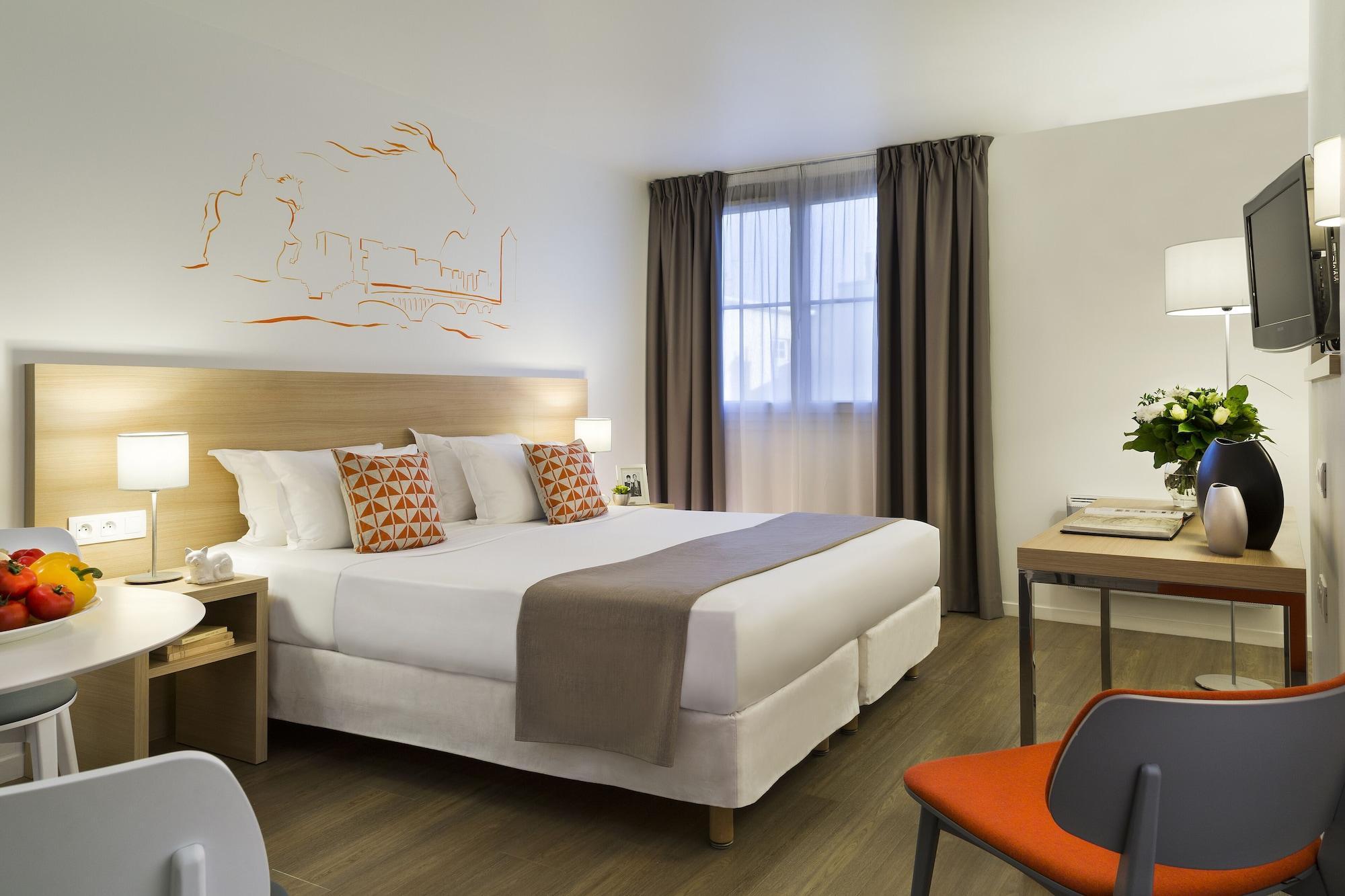 Aparthotel Citadines Presqu'ile 3*