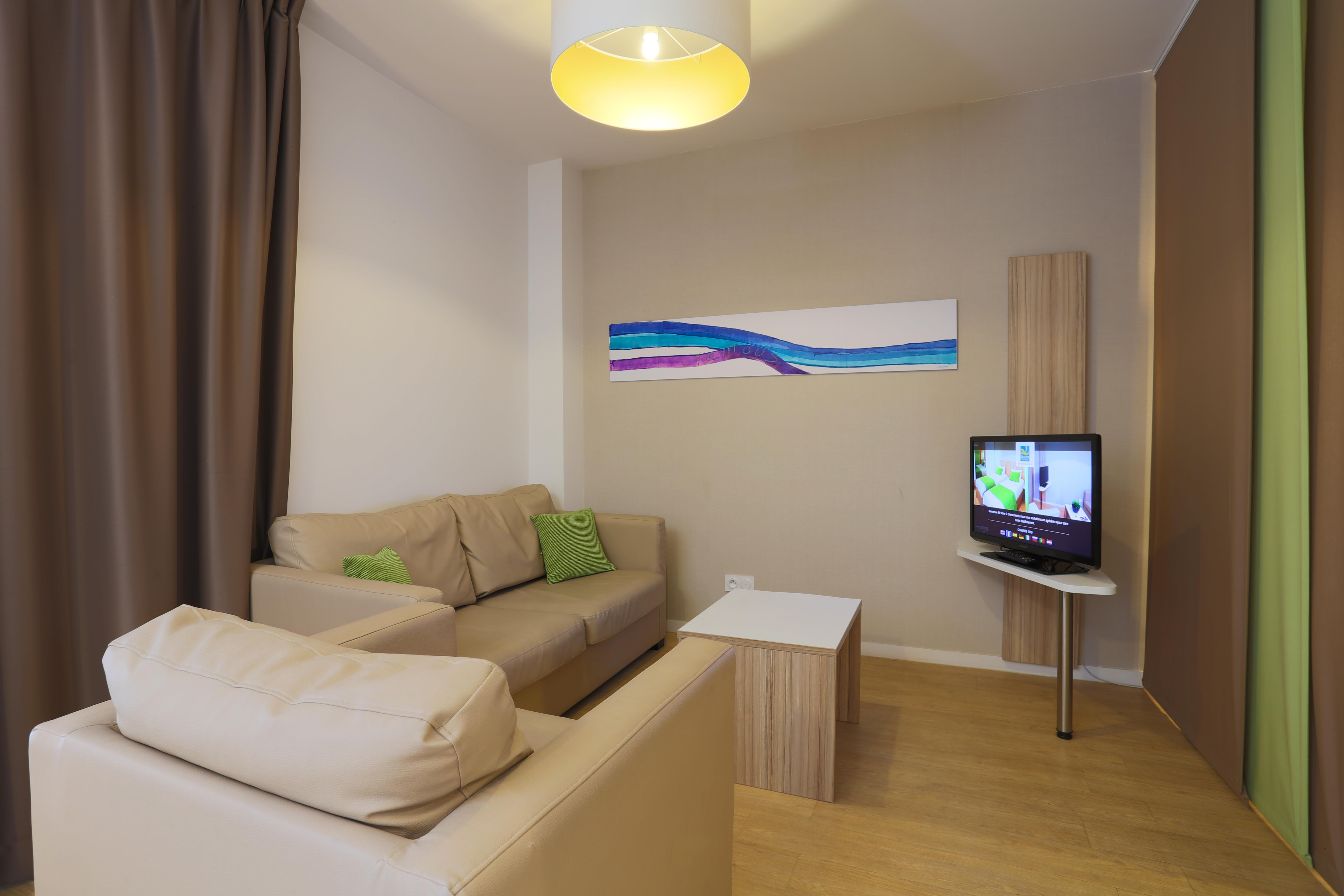 Aparthotel Q7 7