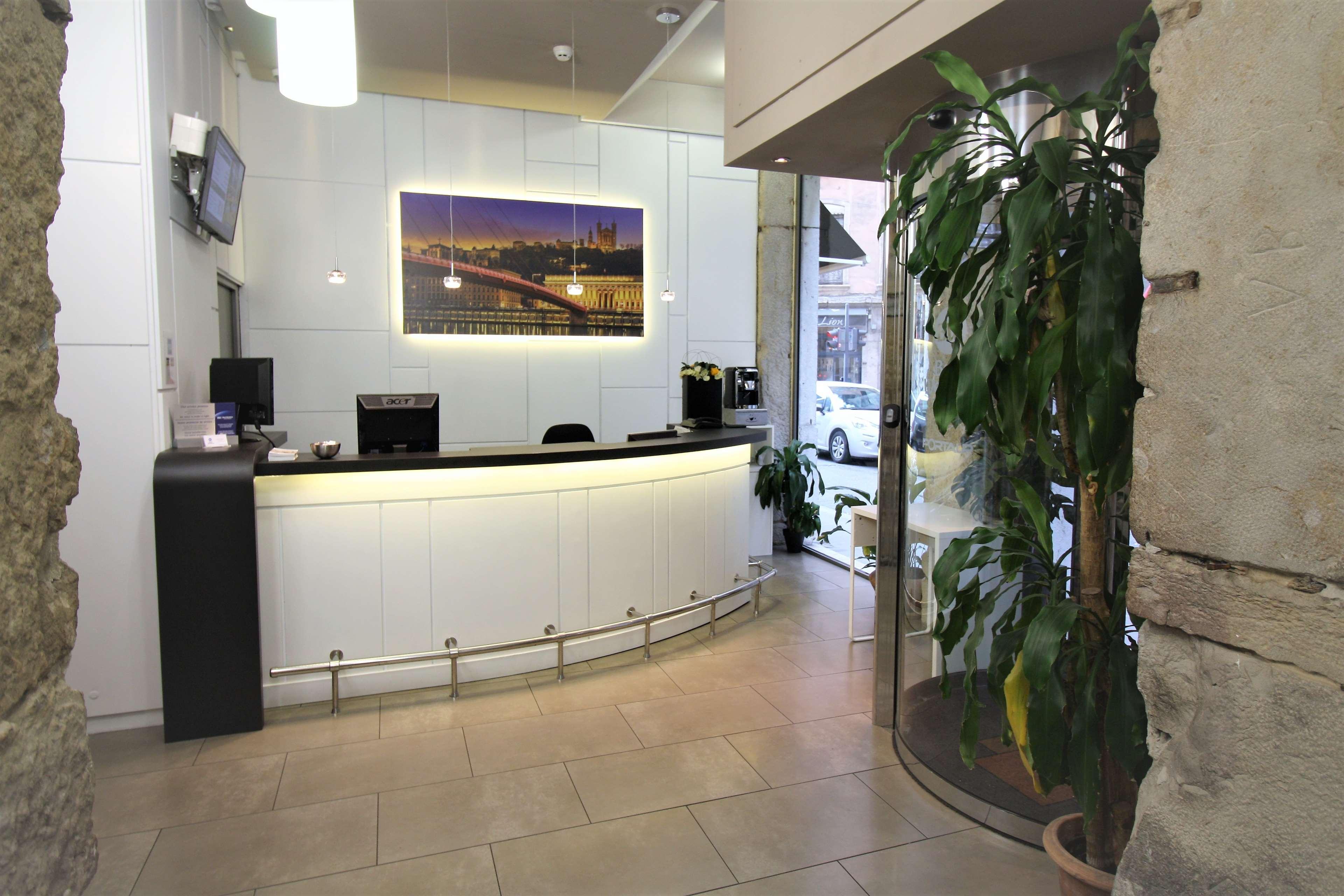 Hotel Western Saint-antoine 3*