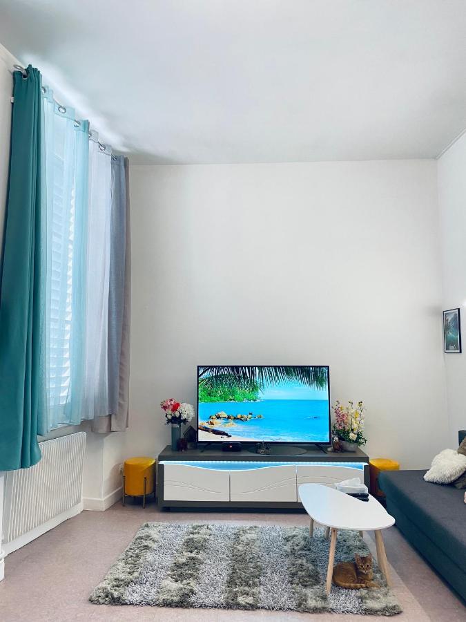 Full Entier Apartment