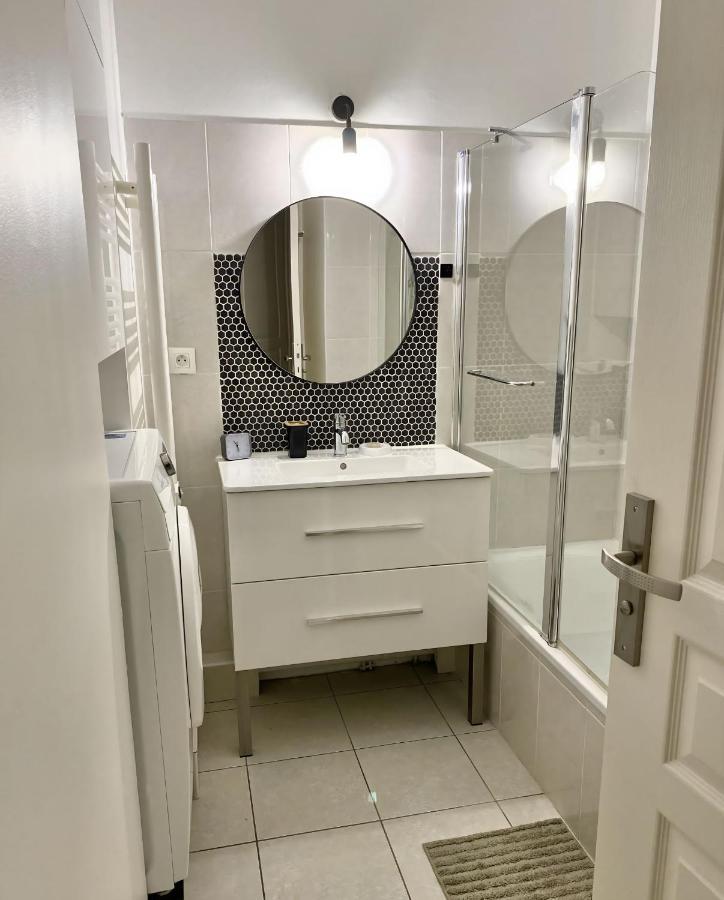 Apartment Quartier Vilette Paul Bert Box Garage *